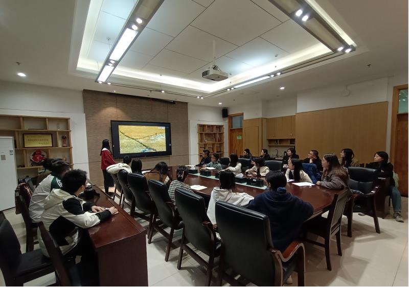 av在线
研会800-2023年10月理论学习照片（2）.jpg